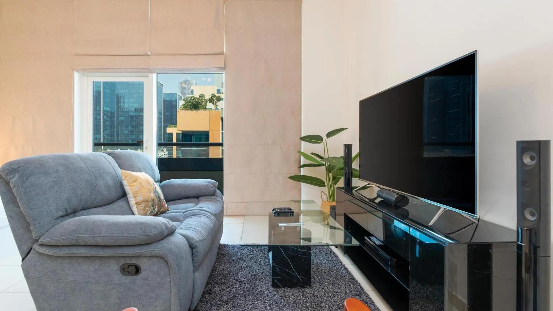 Bespoke Residences - Spacious Studio In Bay Square Dubai