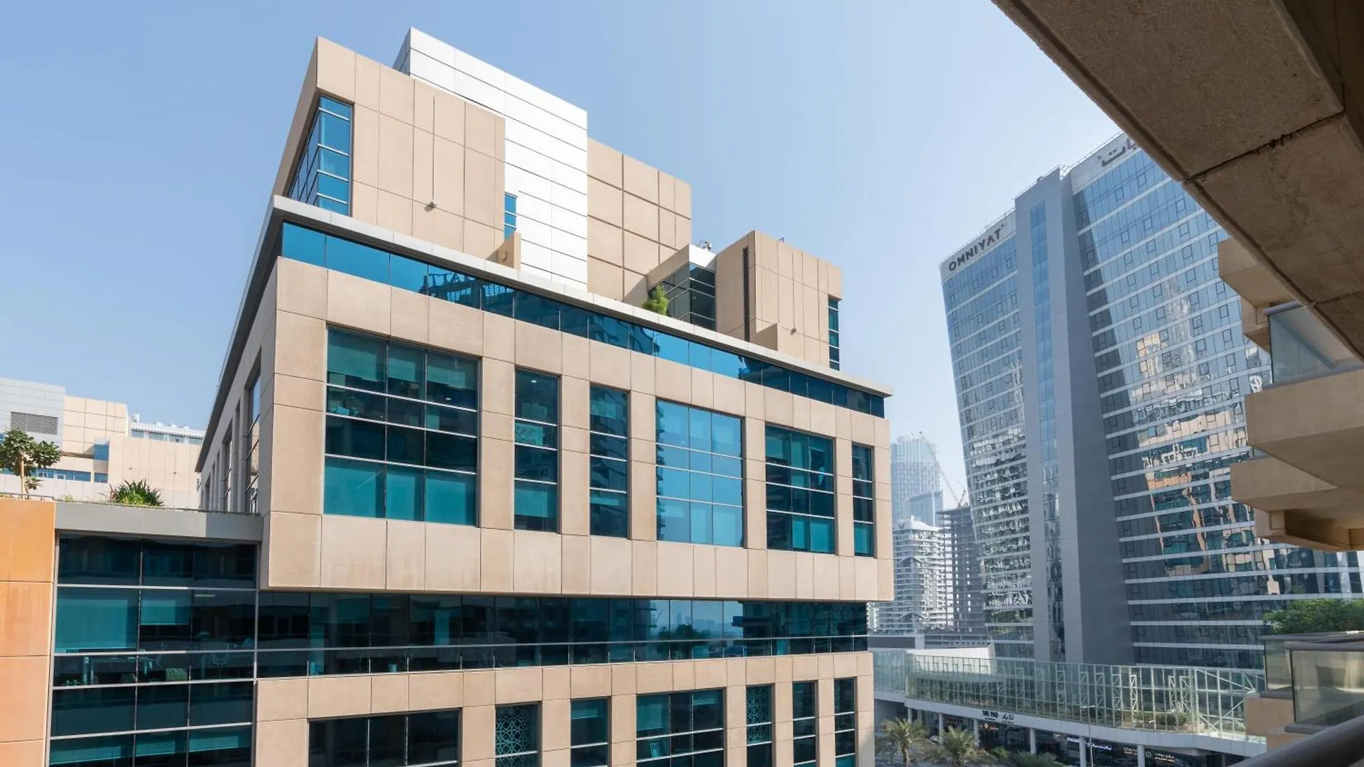 Apartment Bespoke Residences - Spacious Studio In Bay Square Dubai United Arab Emirates