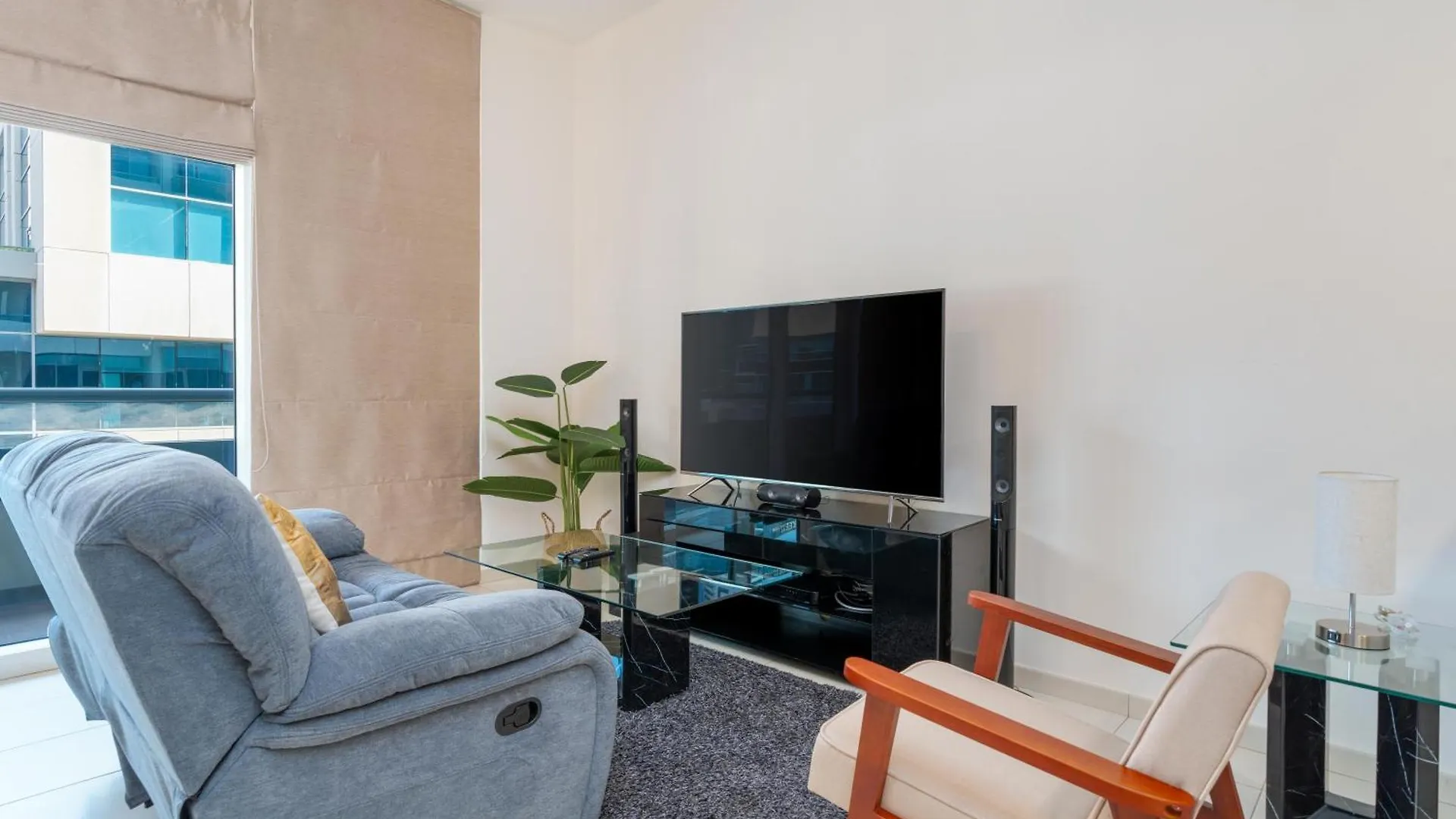 Bespoke Residences - Spacious Studio In Bay Square Dubai 0*,