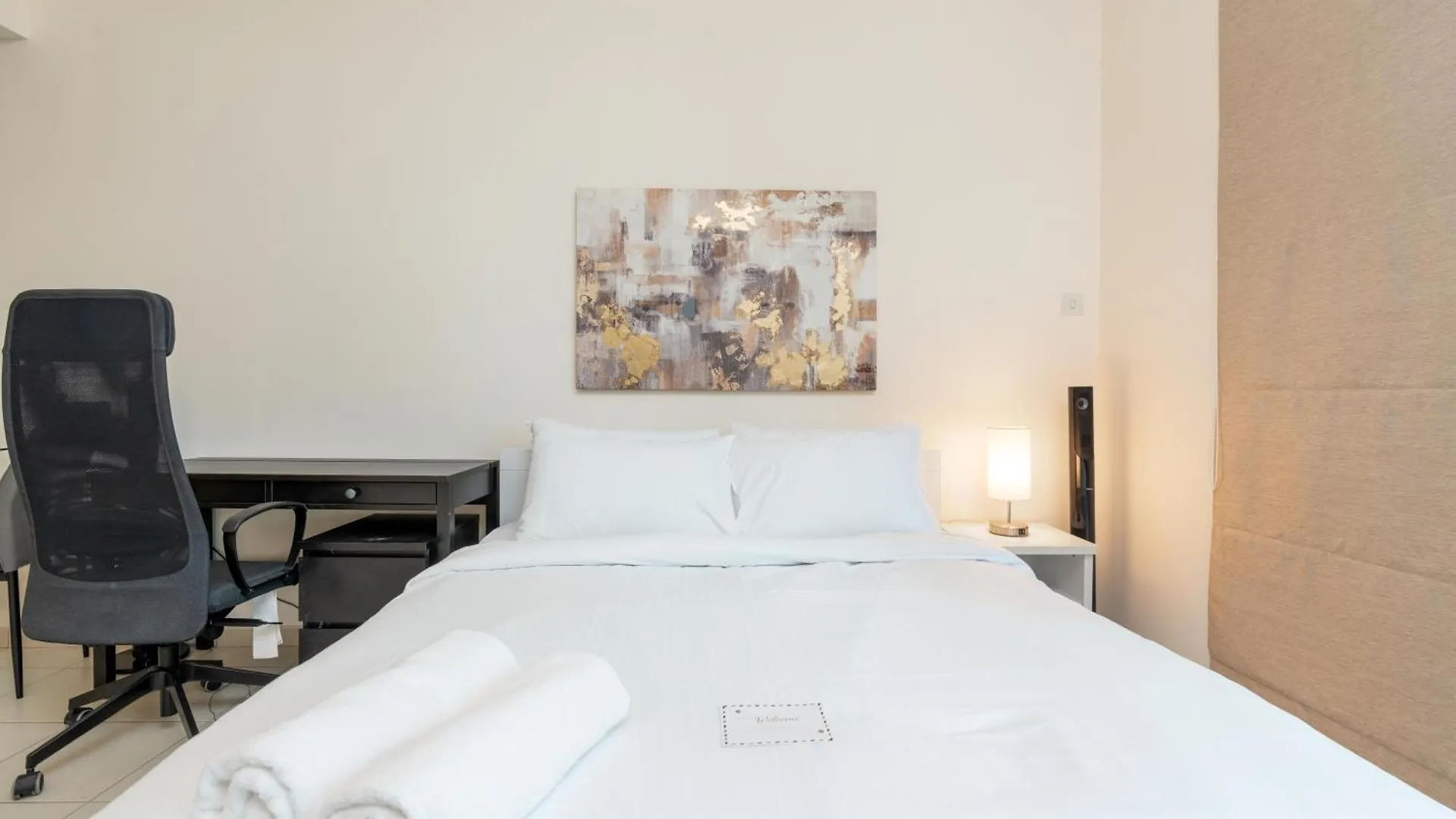 Apartment Bespoke Residences - Spacious Studio In Bay Square Dubai