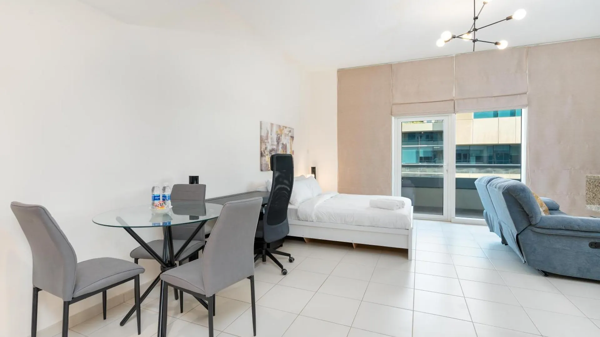 Bespoke Residences - Spacious Studio In Bay Square Dubai United Arab Emirates