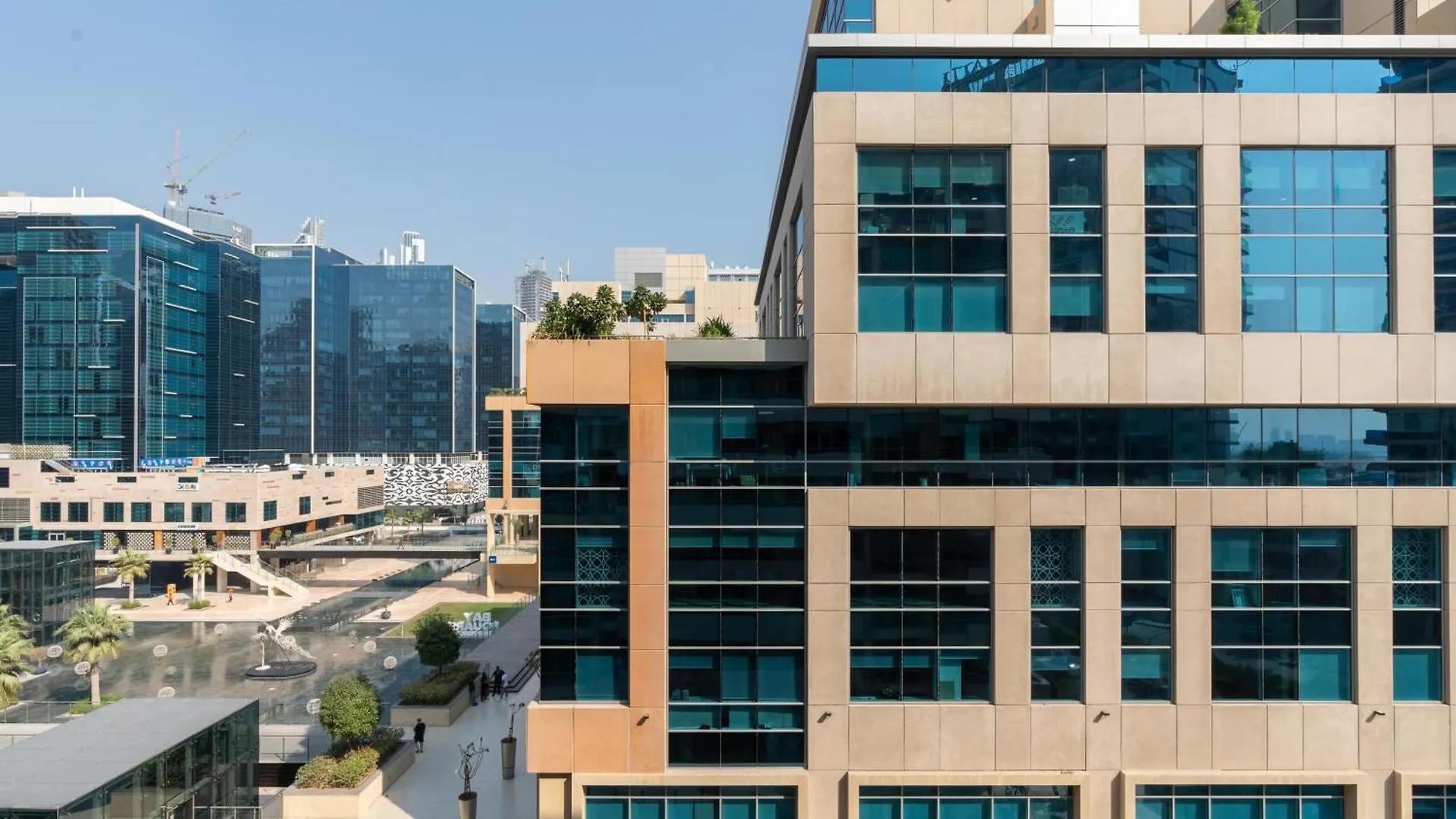 Bespoke Residences - Spacious Studio In Bay Square Dubai